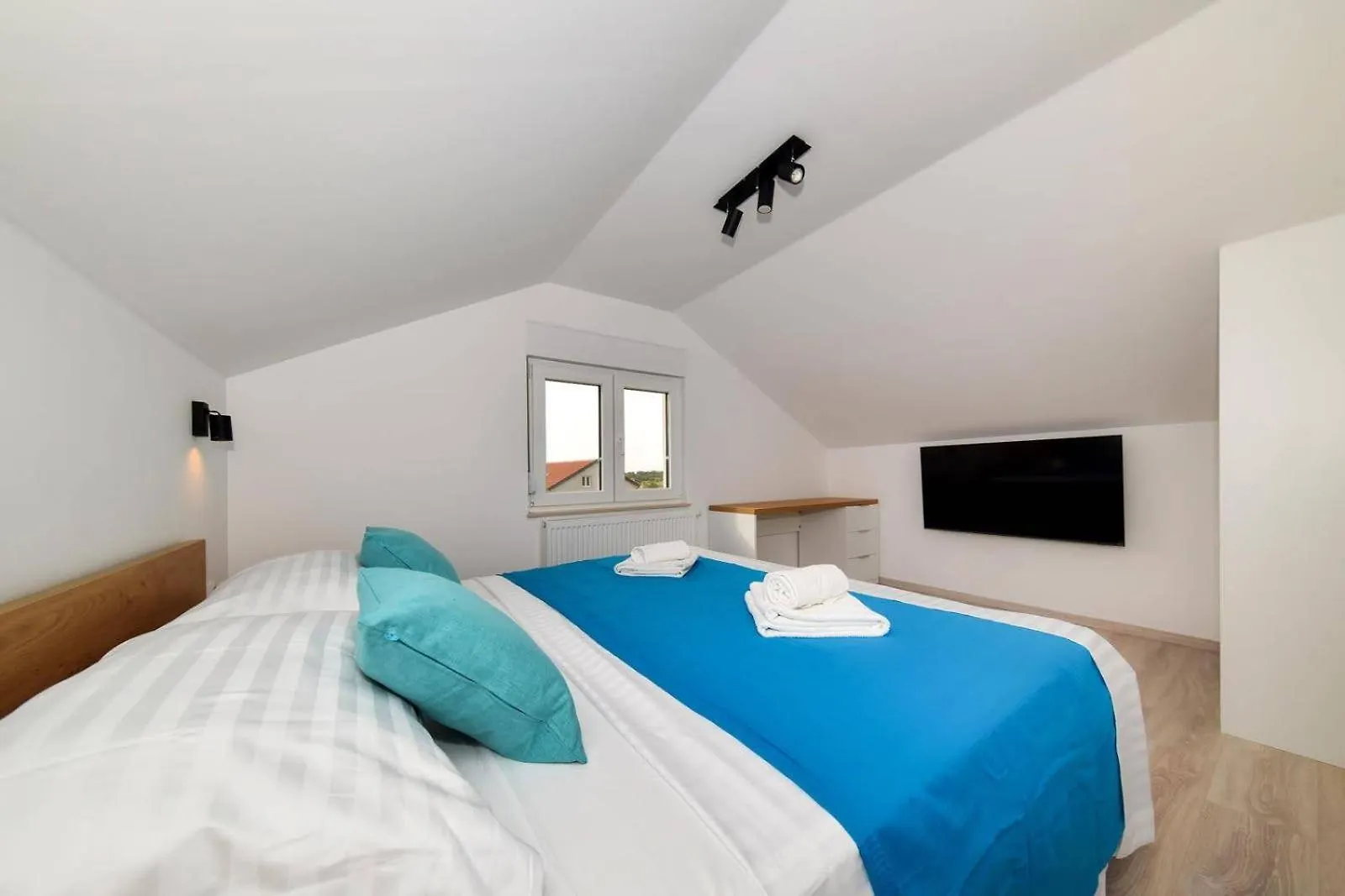 Holiday Home Nikolina With Jacuzzi Privlaka  Privlaka (Zadar)